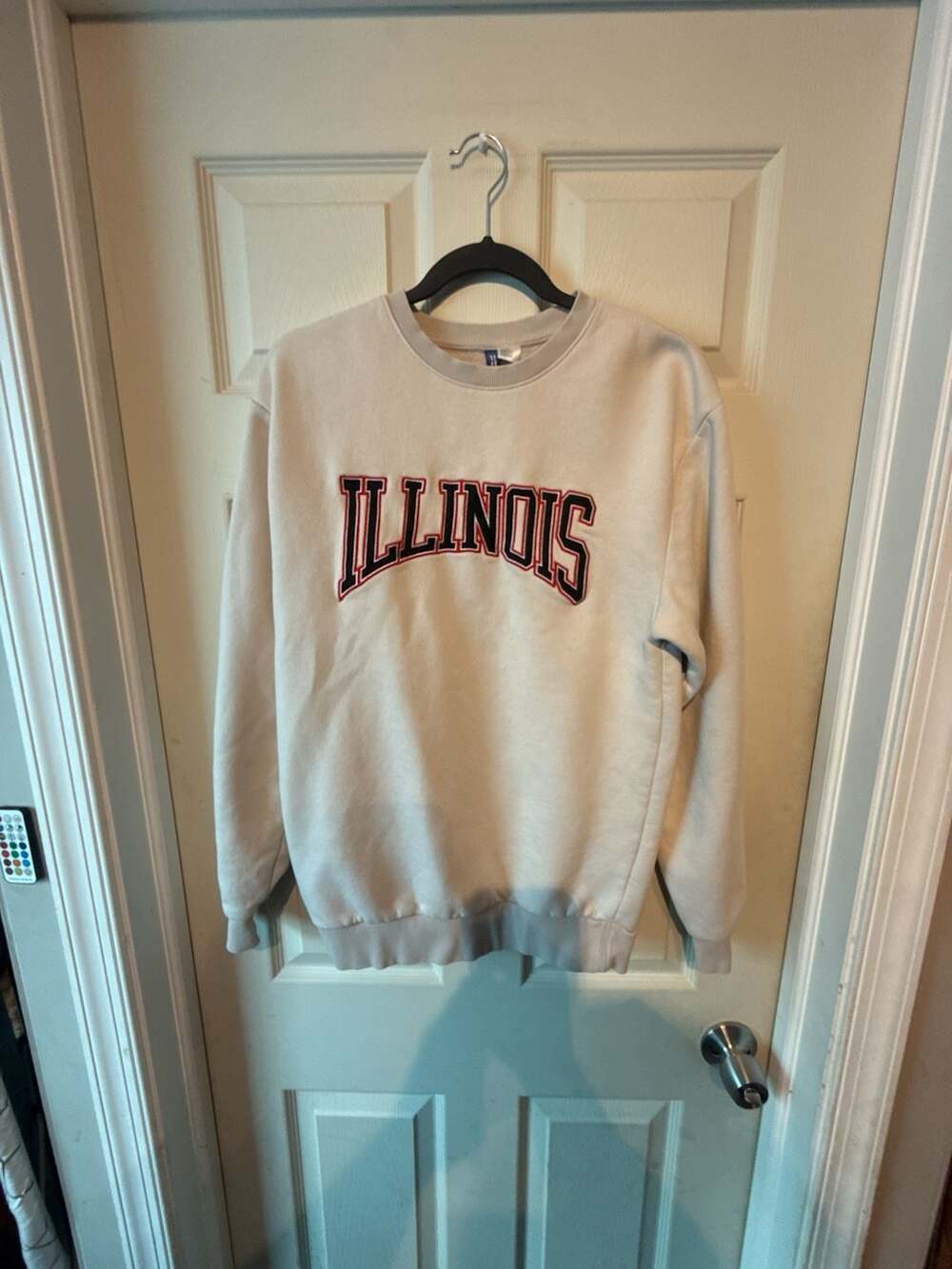 Divided Illinois Sweatshirt Size XS Beige Red Black Crewneck